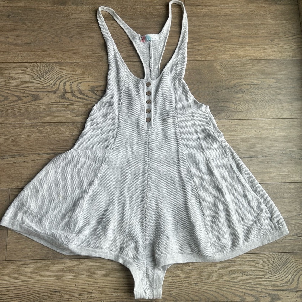 Gray Sleeveless Jumpsuit - Picture 2 of 7